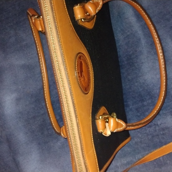 Brand new Dooney & Bourke bag - Picture 5 of 14